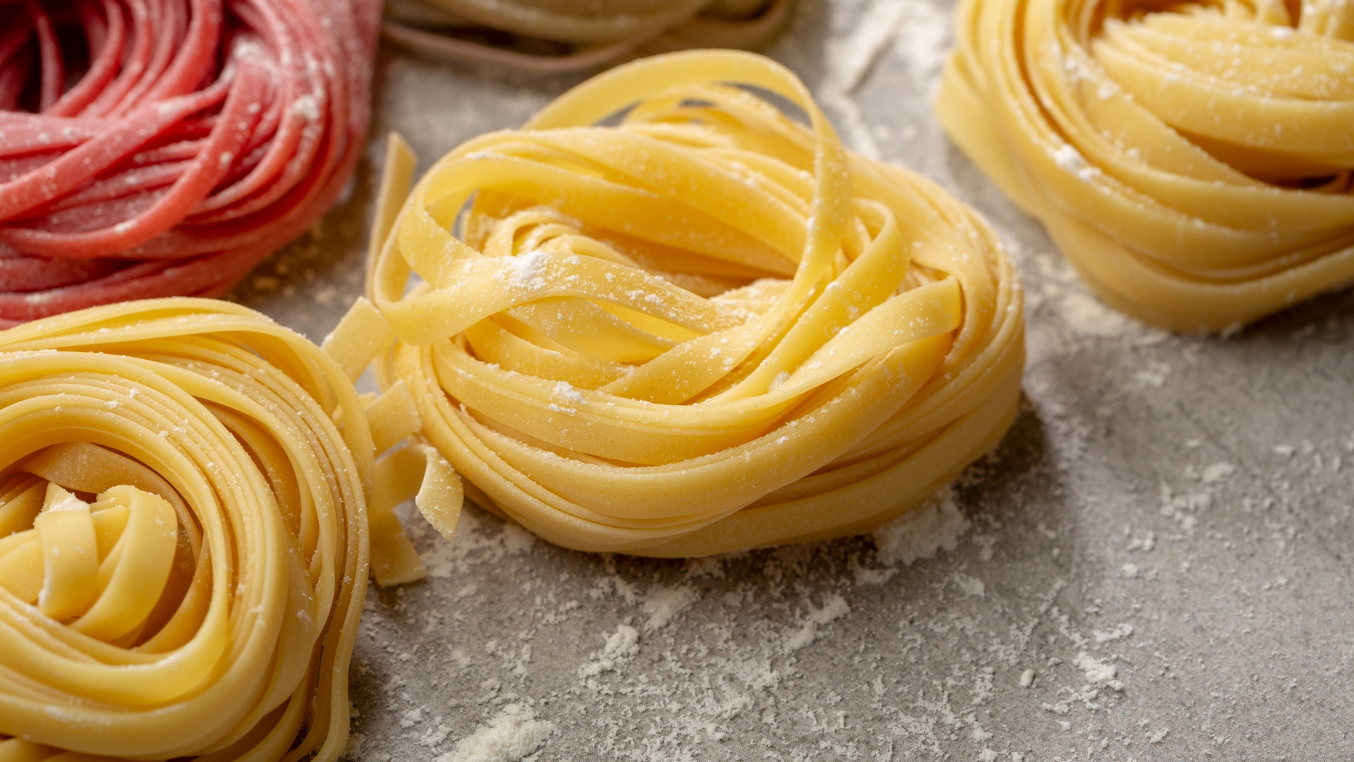 A variety of Italian pasta noddles.